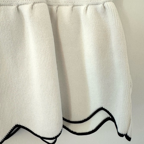 English Factory Scallop Edge Neckline Top - Picture 2 of 5